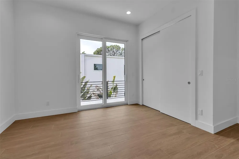2516 BROWNING STREET Sarasota, FL 34237
