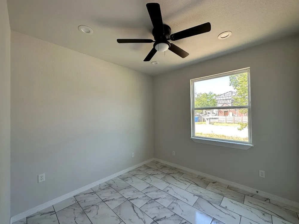 501 Maple Street Taylor, TX 76574