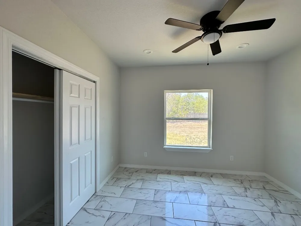 501 Maple Street Taylor, TX 76574