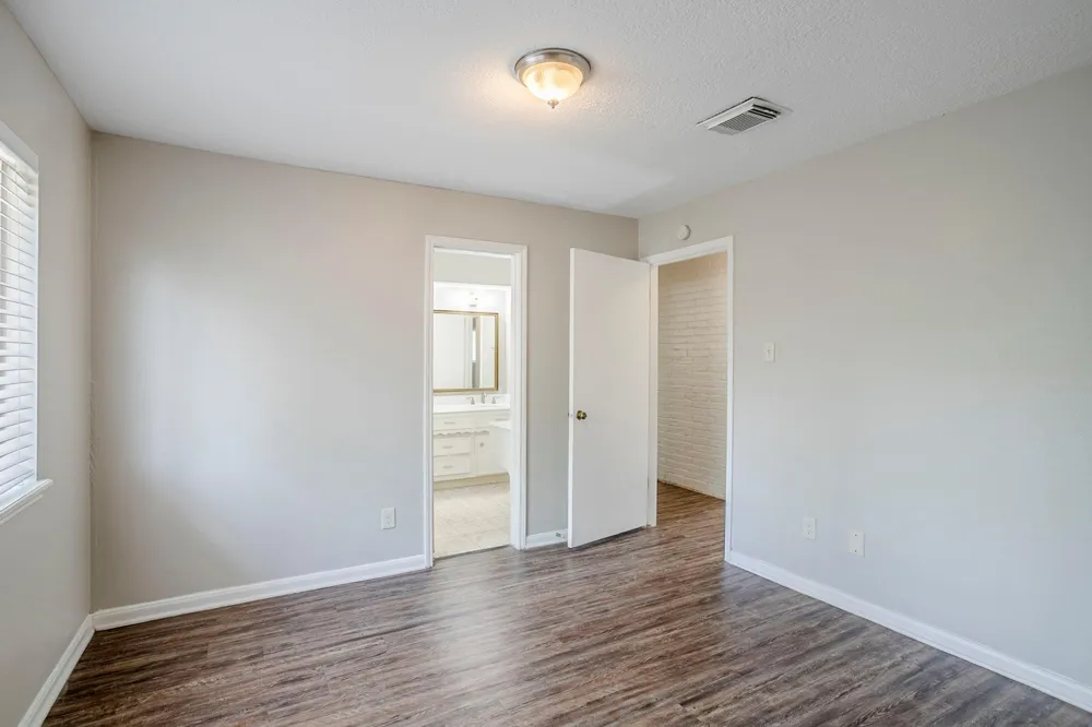 10610 Dunbrook Drive Houston, TX 77070