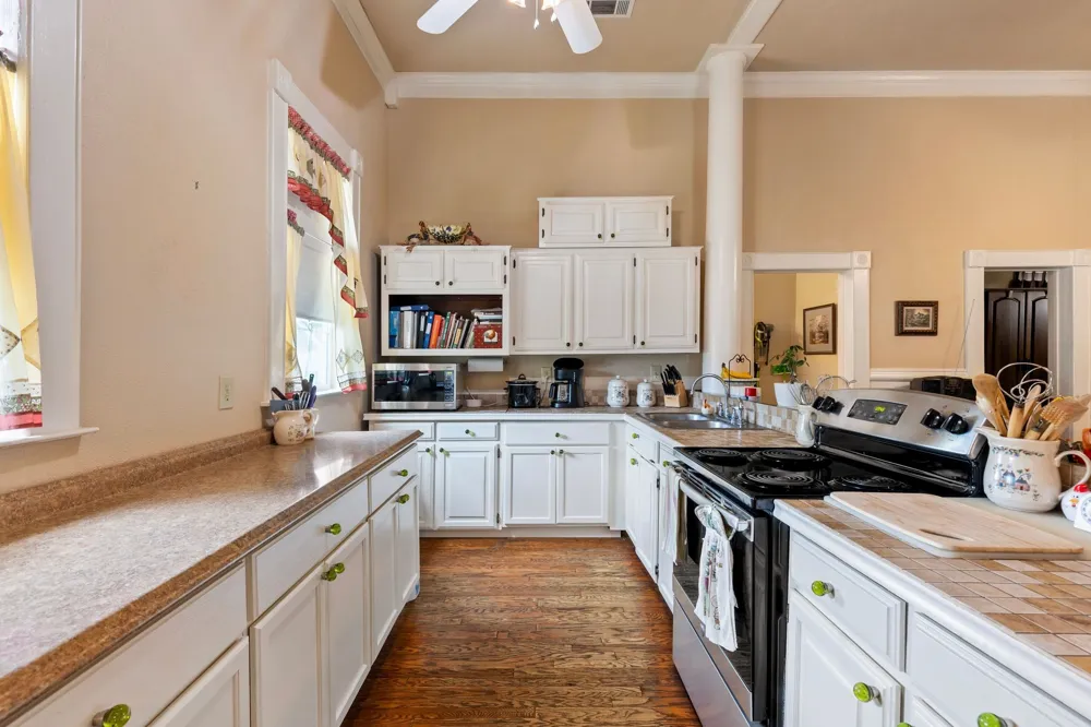 404 E Main Street Ladonia, TX 75449