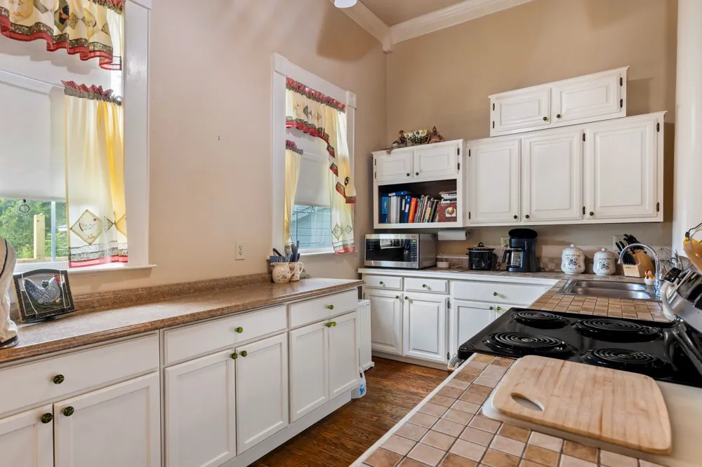 404 E Main Street Ladonia, TX 75449