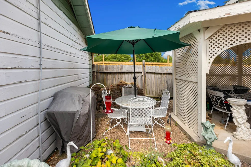 404 E Main Street Ladonia, TX 75449