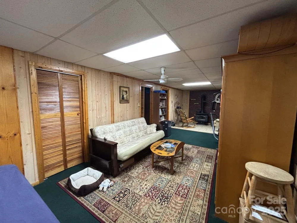 408 Dora Lane Bakersville, NC 28705