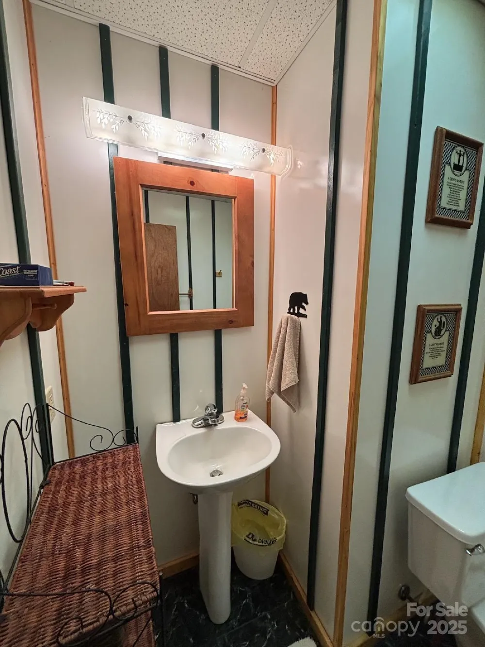408 Dora Lane Bakersville, NC 28705
