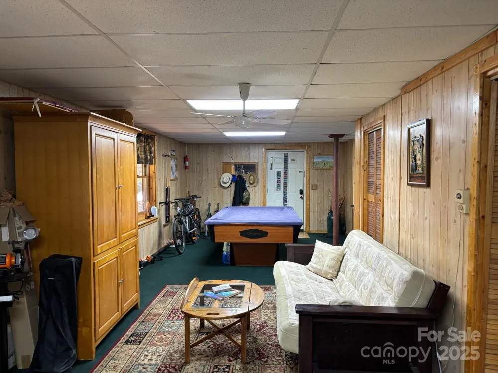 408 Dora Lane Bakersville, NC 28705