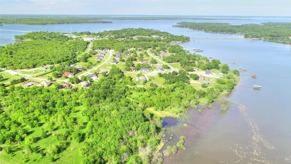 10560 Lago Vista Quinlan, TX 75474