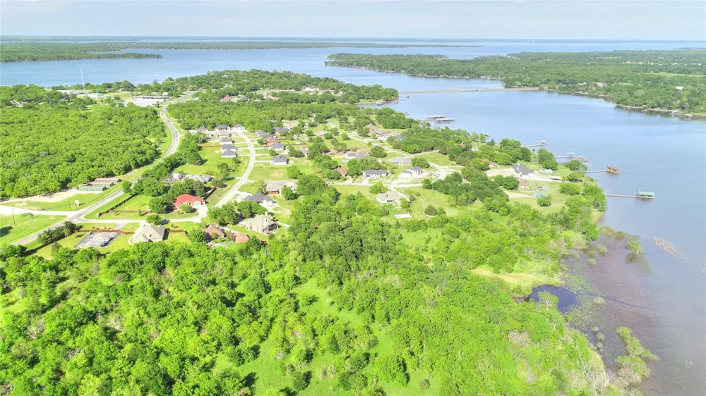 10560 Lago Vista Quinlan, TX 75474