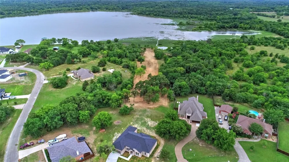10560 Lago Vista Quinlan, TX 75474