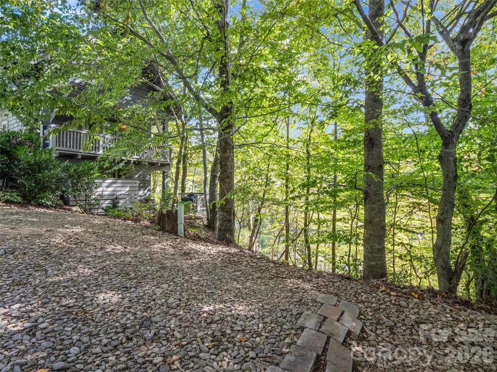 6 Whitman Lane Black Mountain, NC 28711
