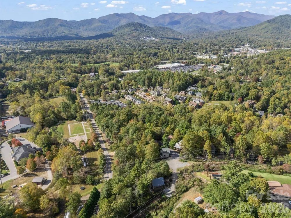 6 Whitman Lane Black Mountain, NC 28711
