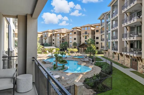 82 Island Drive #8202