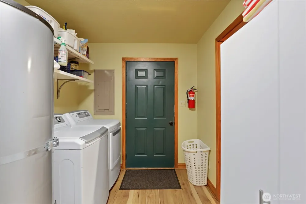 56818 387th Avenue Ct E Ashford, WA 98304