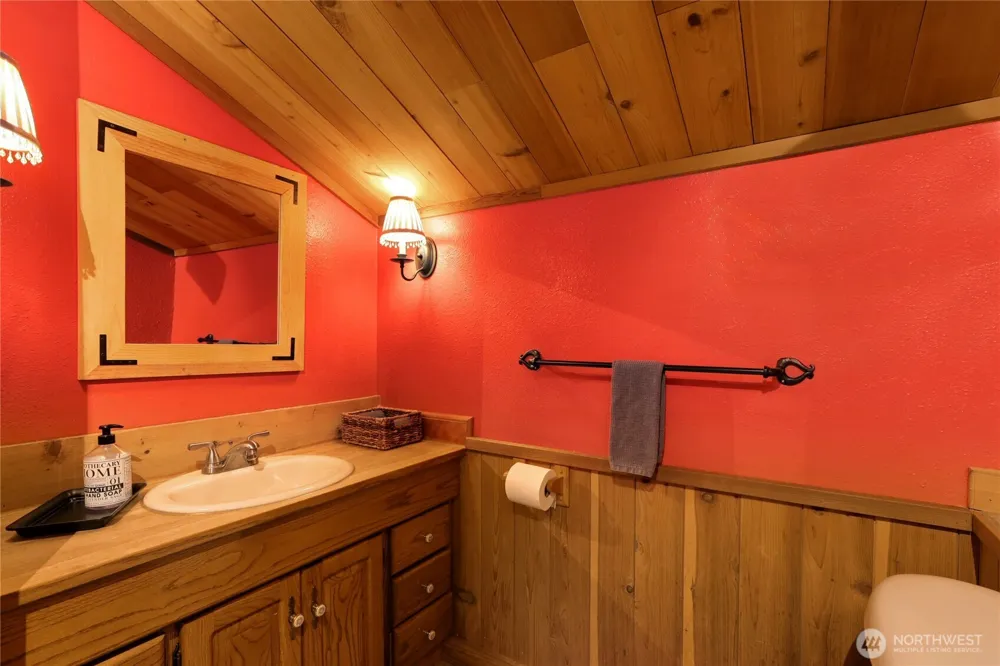 56818 387th Avenue Ct E Ashford, WA 98304