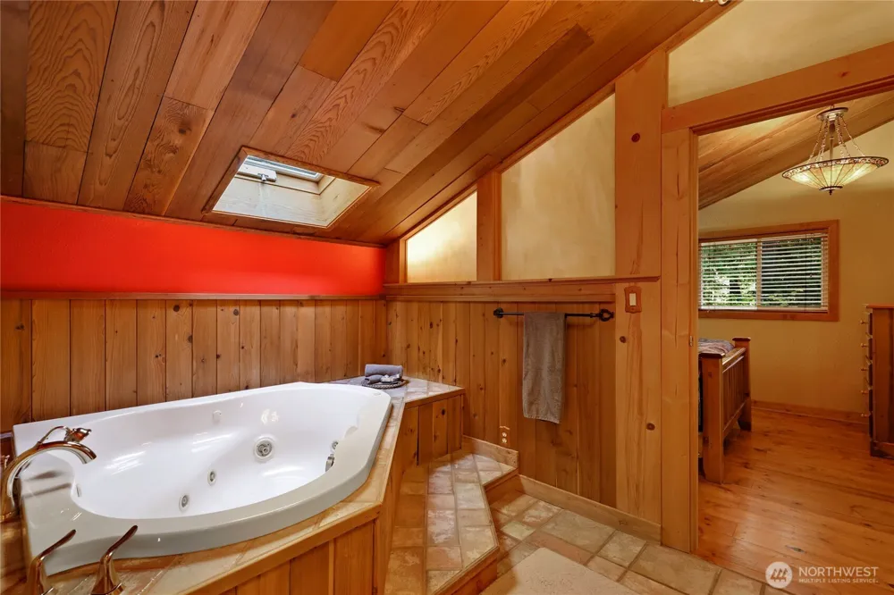 56818 387th Avenue Ct E Ashford, WA 98304