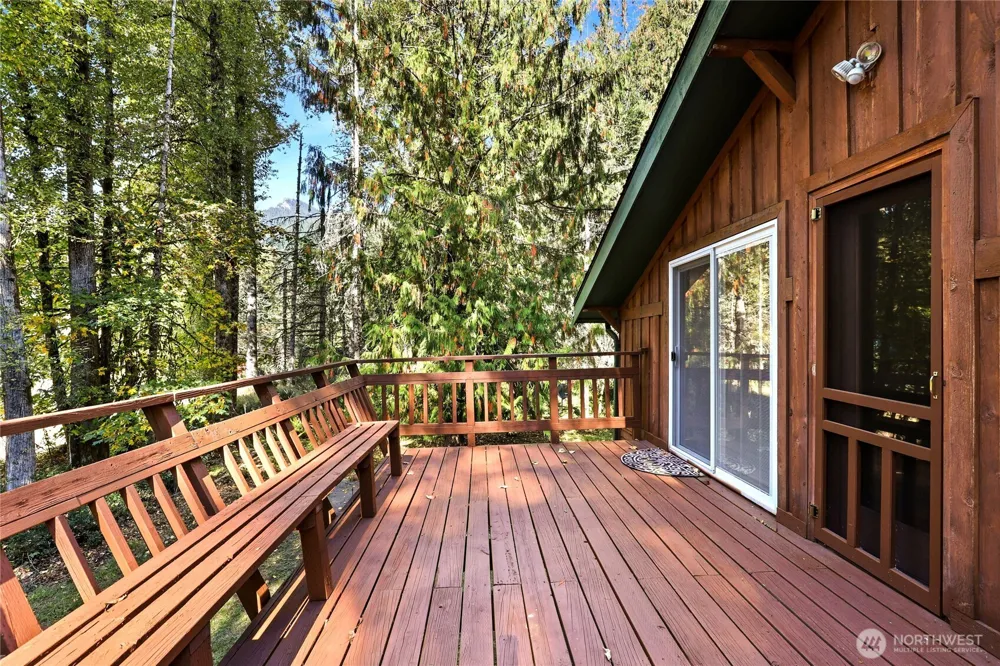 56818 387th Avenue Ct E Ashford, WA 98304