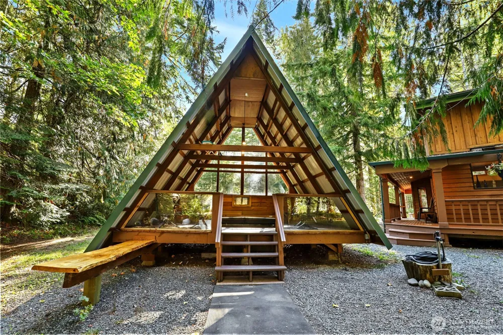 56818 387th Avenue Ct E Ashford, WA 98304