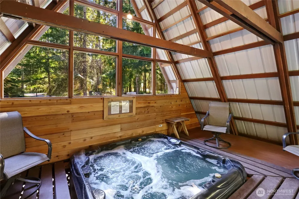 56818 387th Avenue Ct E Ashford, WA 98304