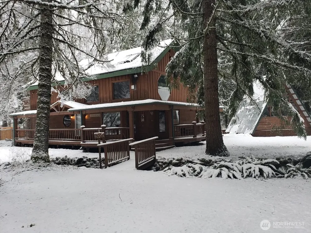 56818 387th Avenue Ct E Ashford, WA 98304