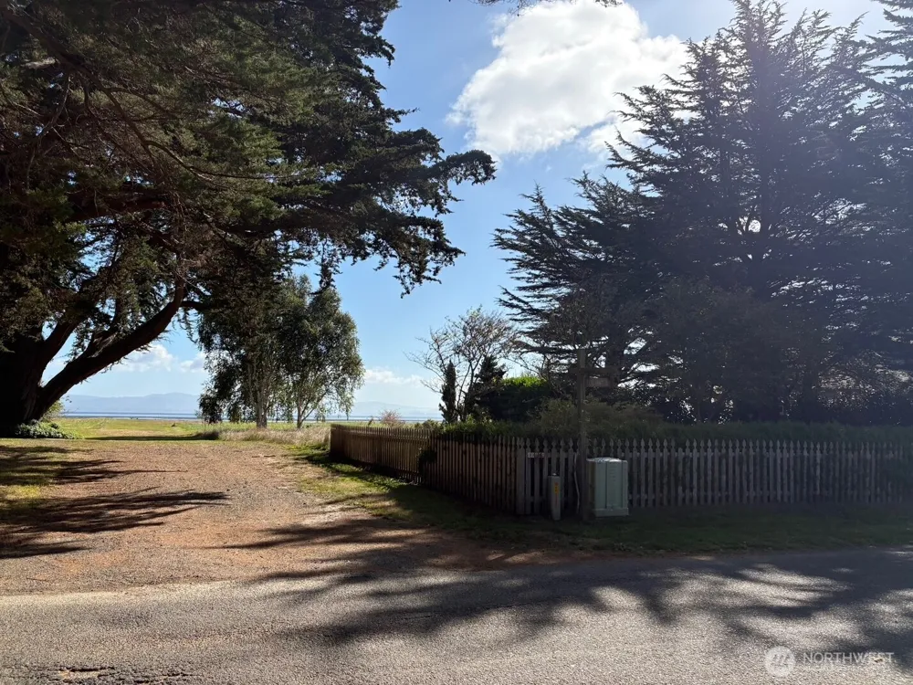 33880 Territory Road Oysterville, WA 98640
