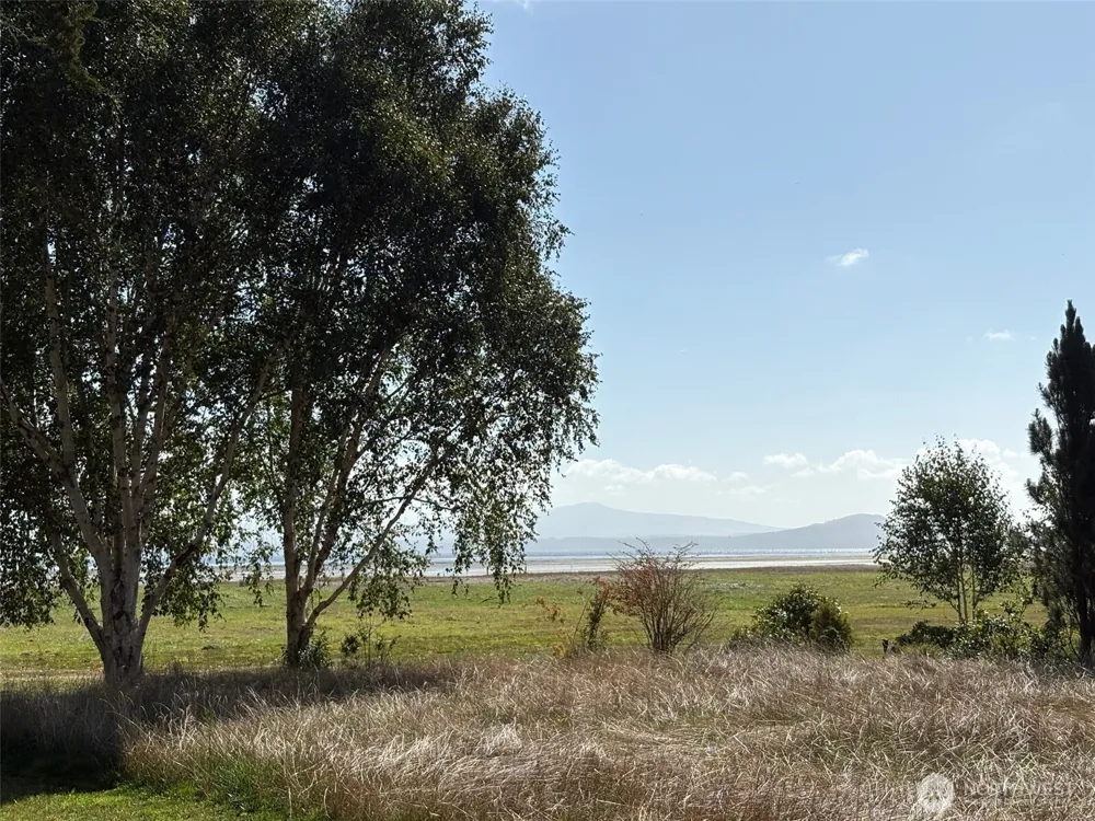 33880 Territory Road Oysterville, WA 98640