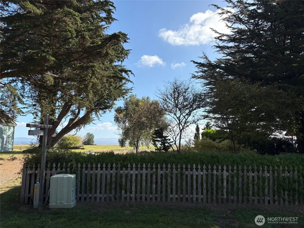 33880 Territory Road Oysterville, WA 98640