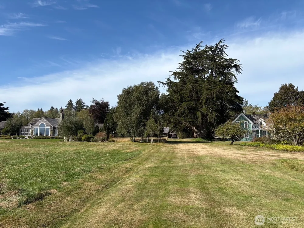 33880 Territory Road Oysterville, WA 98640