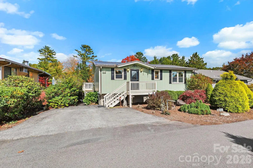 228 Snowshoe Loop Newland, NC 28657