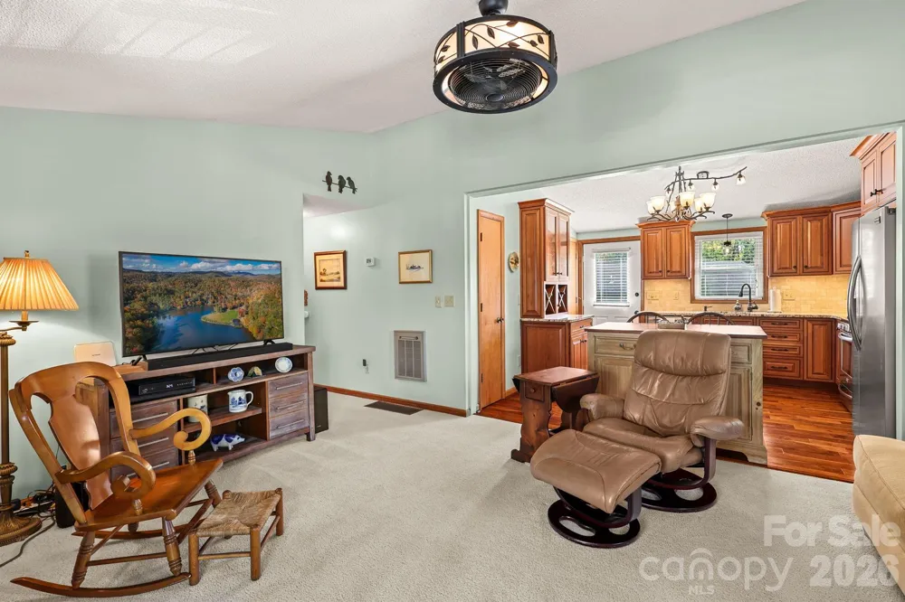 228 Snowshoe Loop Newland, NC 28657