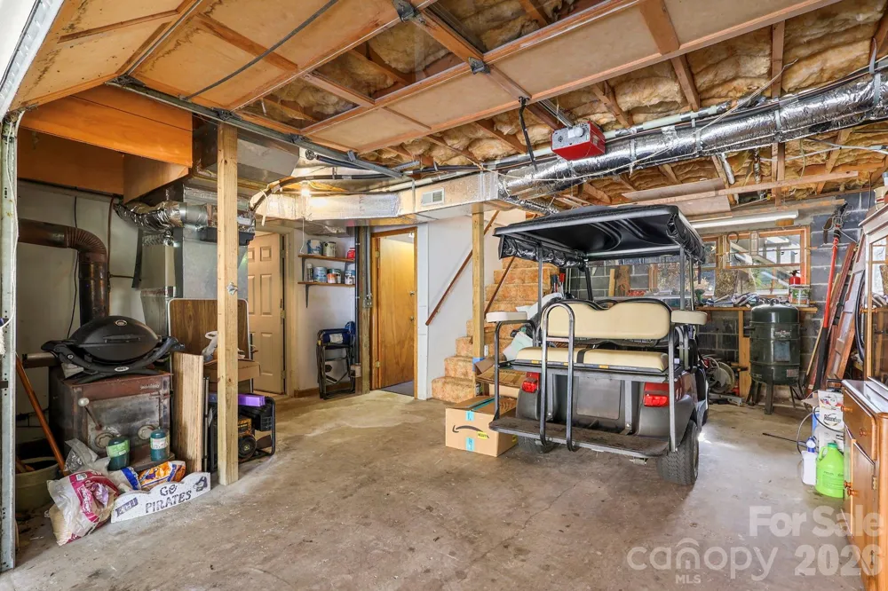 228 Snowshoe Loop Newland, NC 28657