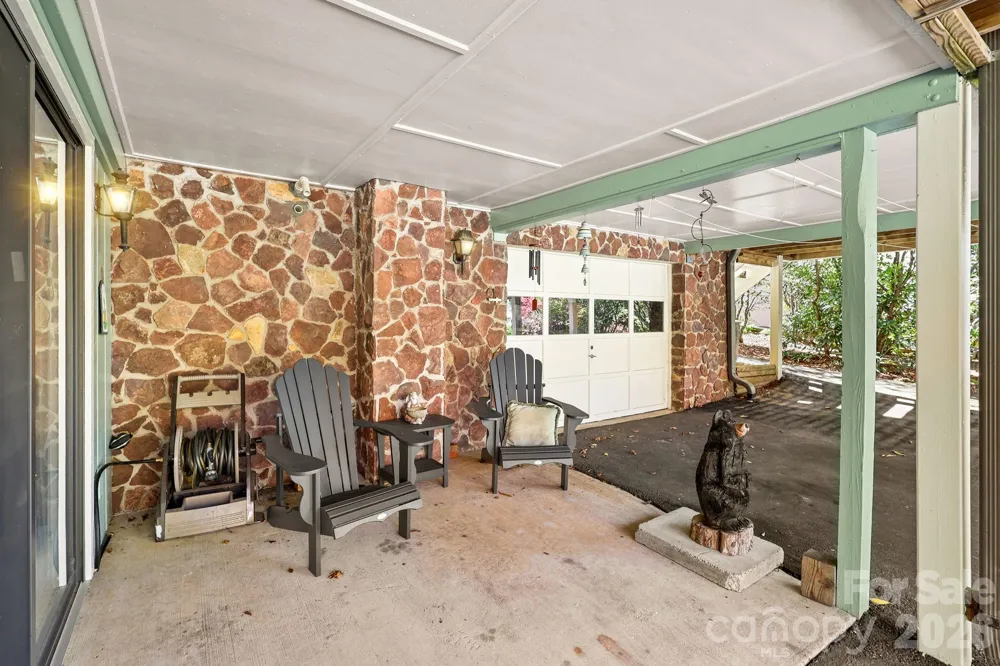 228 Snowshoe Loop Newland, NC 28657