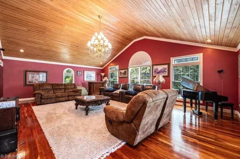 10 Riverview Circle Granite Falls, NC 28630