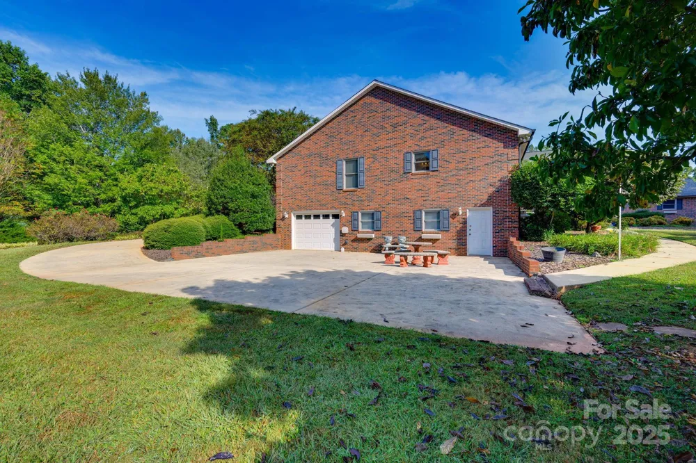 3132 Fox Den Circle Iron Station, NC 28080