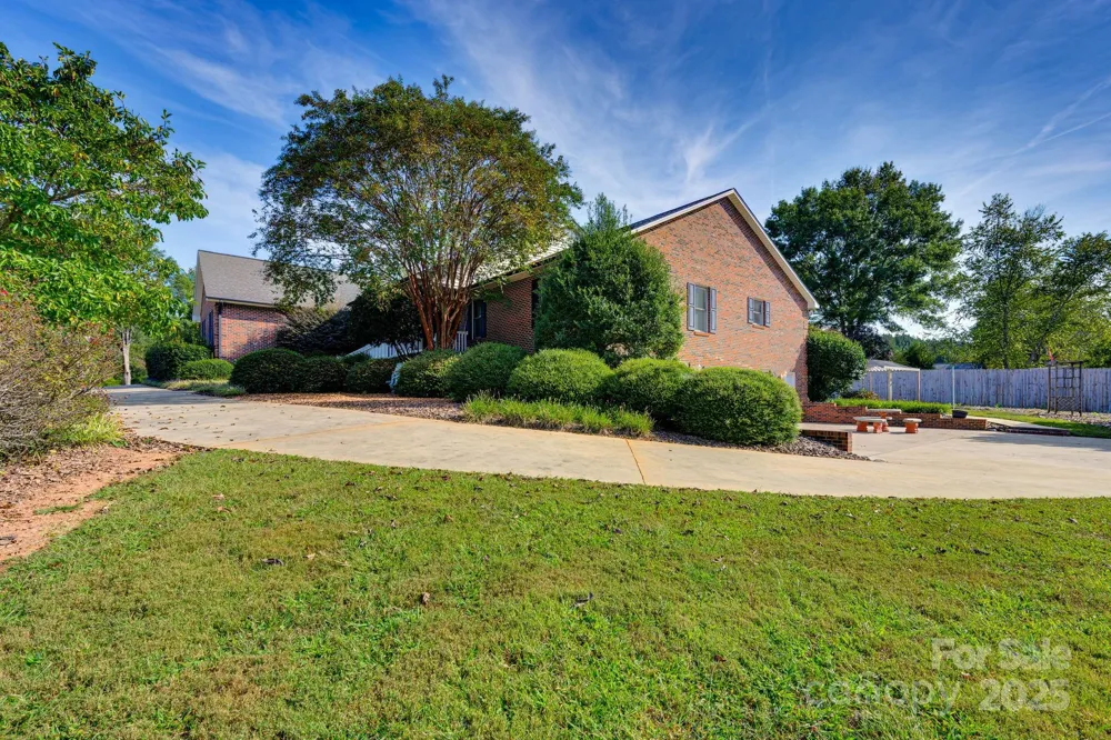 3132 Fox Den Circle Iron Station, NC 28080