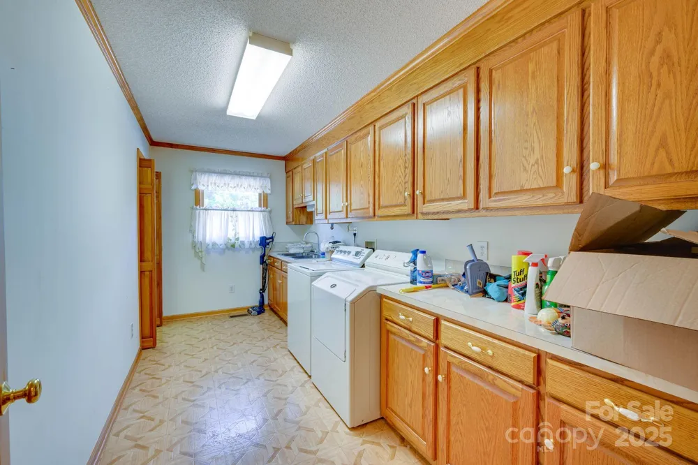 3132 Fox Den Circle Iron Station, NC 28080