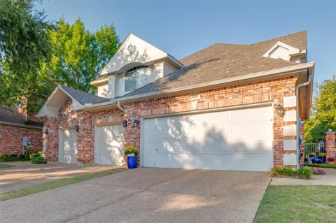 529 Lochngreen Trail