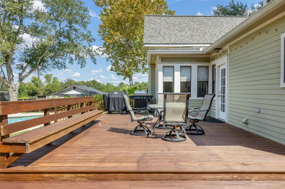 222 Harris Street Bellville, TX 77418