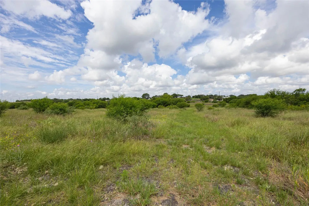 6868 Pfeil Road Schertz, TX 78154