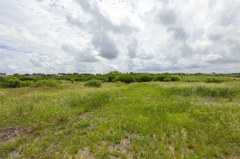 6868 Pfeil Road Schertz, TX 78154