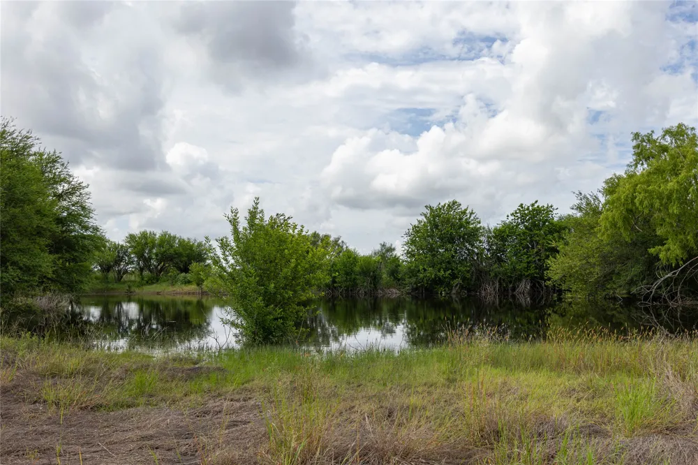 6868 Pfeil Road Schertz, TX 78154