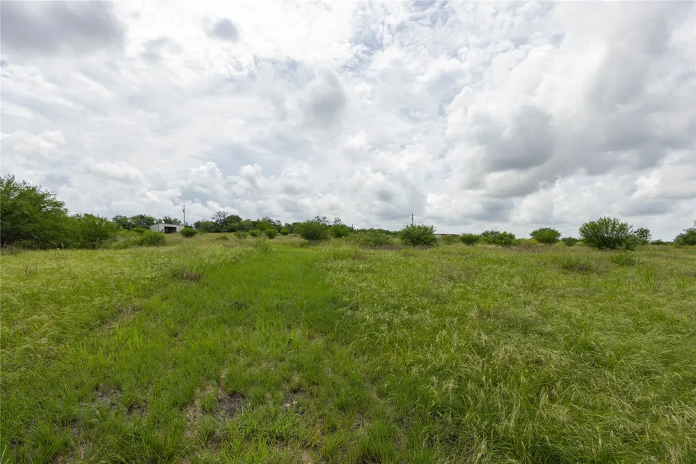 6868 Pfeil Road Schertz, TX 78154