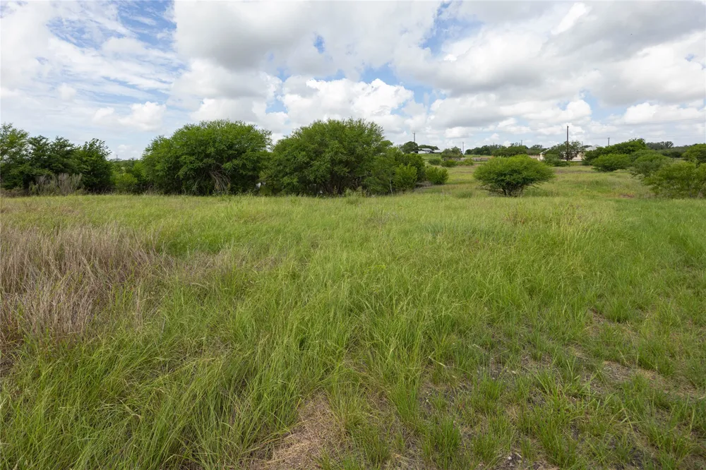 6868 Pfeil Road Schertz, TX 78154