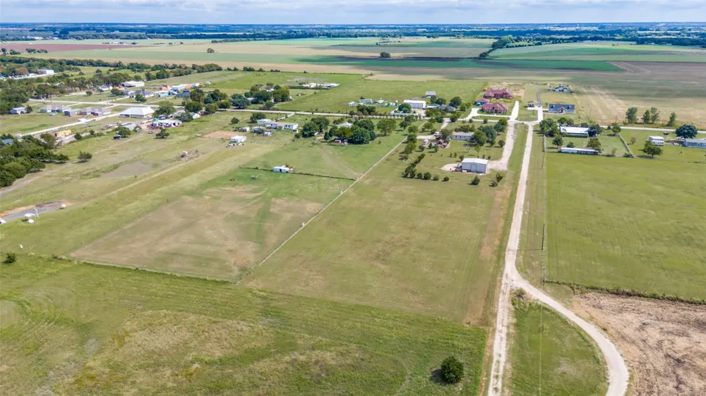 669 Wester Road Ferris, TX 75125