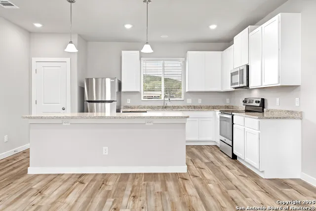 21531 SIR WALTER San Antonio, TX 78256