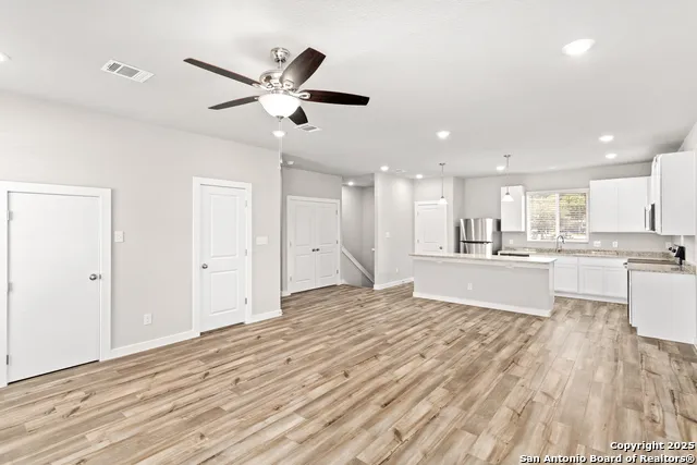 21531 SIR WALTER San Antonio, TX 78256