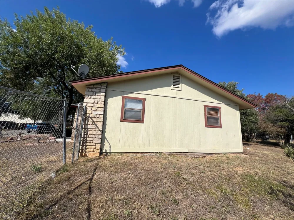 4307 Cottonwood Drive Cottonwood Shores, TX 78657