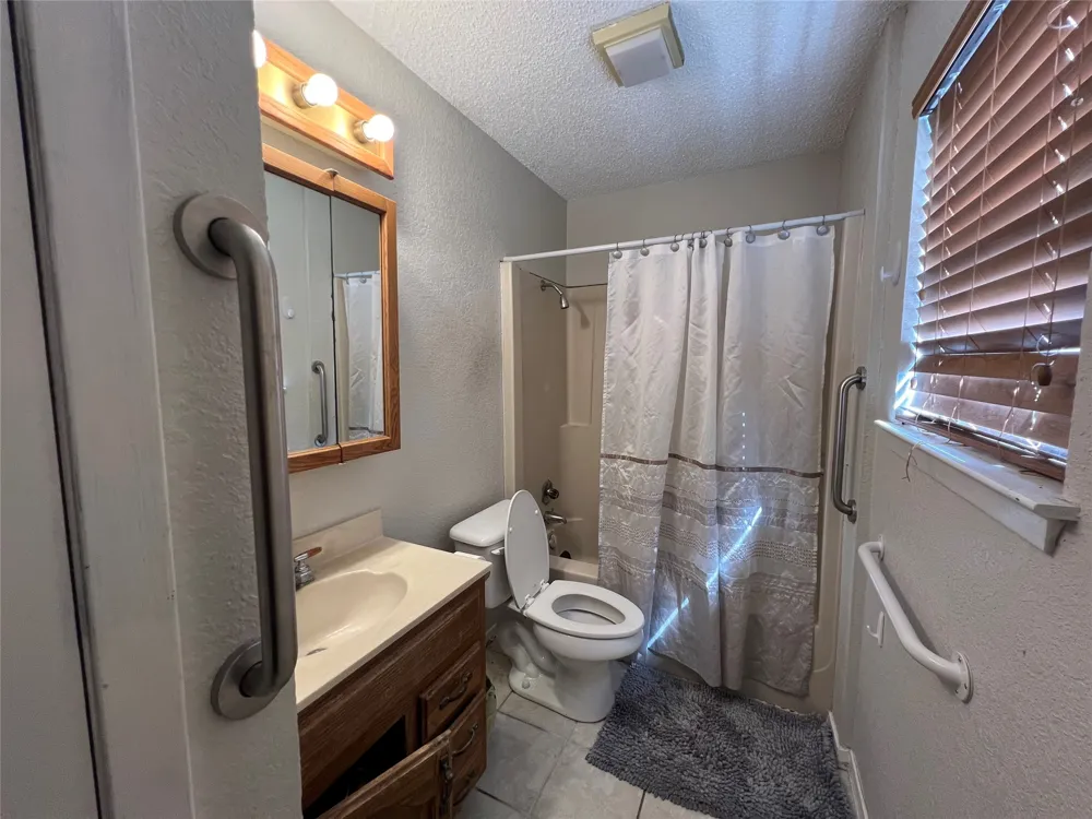 4307 Cottonwood Drive Cottonwood Shores, TX 78657