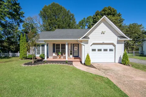 224 WILLOW DR