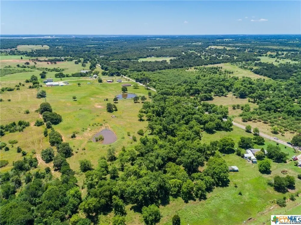 4605 County Road 467 Elgin, TX 78621
