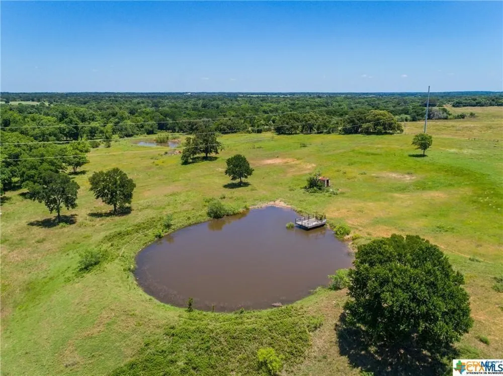 4605 County Road 467 Elgin, TX 78621